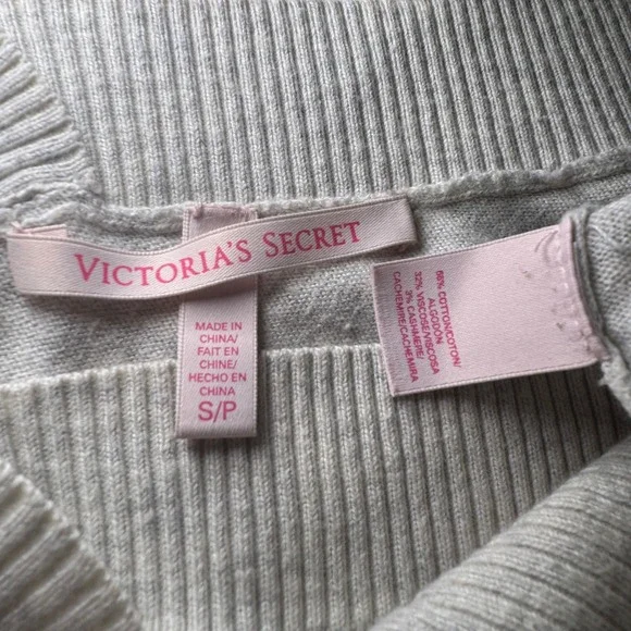 Victoria's Secret Kiss of Cashmere V Neck Sweater Tunic Size Small Slouchy top - Picture 8 of 9